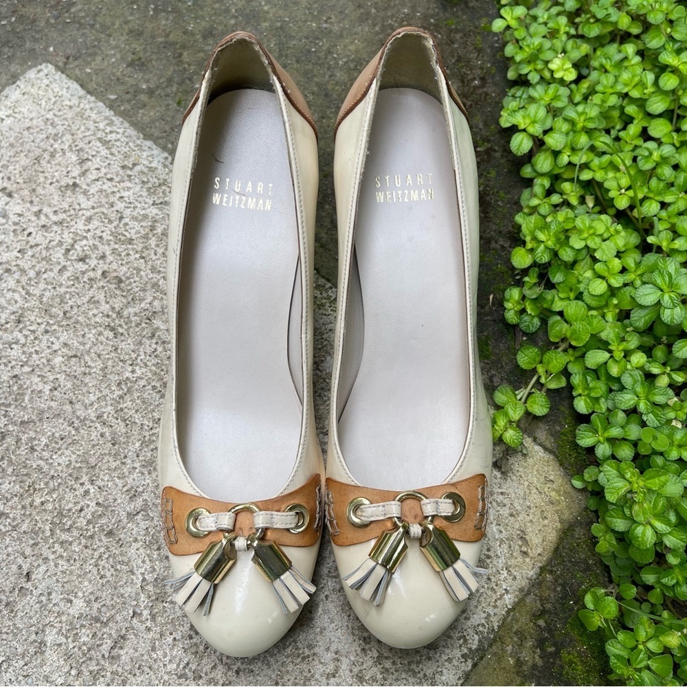 Stuart Weitzman Women's White Tan Tassel Patent Leather Round Te Pumps Heels 6